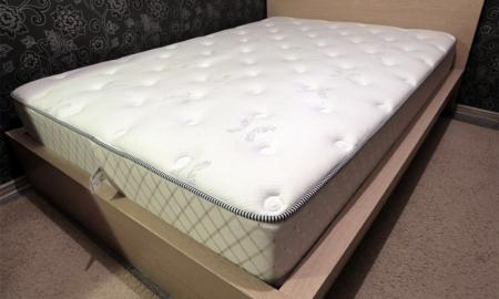 Матрас для двуспальной кровати: подбираем удобную модель и учитываем нюансы